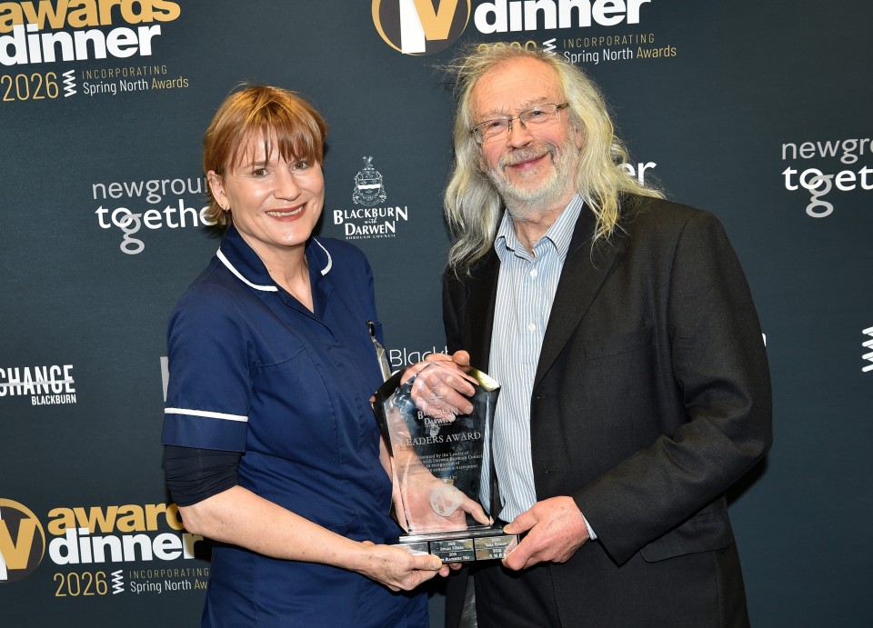 Leaders Award Donna Butler with Leader best SML